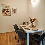Appartamento Beatrice Old Town With 1 Free Private Parking *