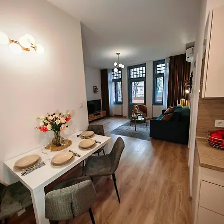 Beatrice Old Town With 1 Free Private Parking
