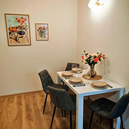 Apartment Beatrice Old Town With 1 Free Private Parking *