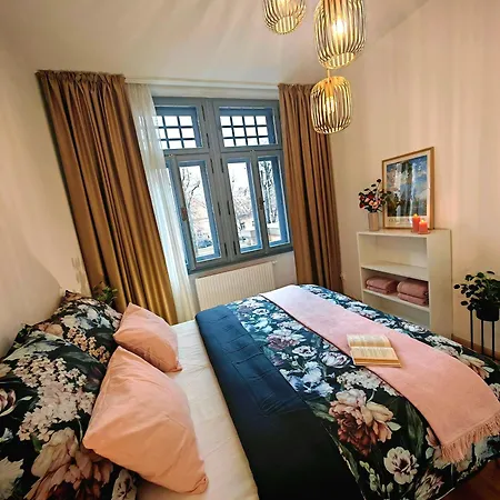 Apartment Beatrice Old Town With 1 Free Private Parking Košice