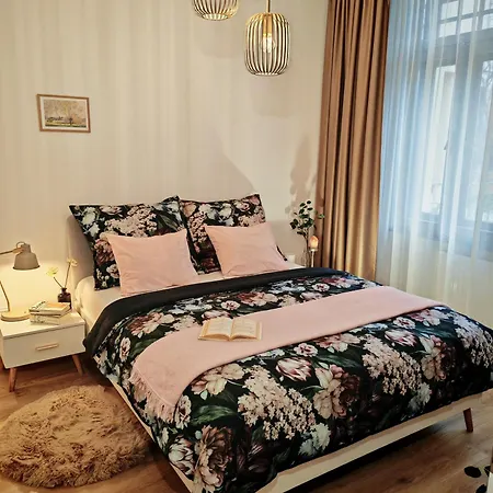 Apartmán Beatrice Old Town With 1 Free Private Parking Košice