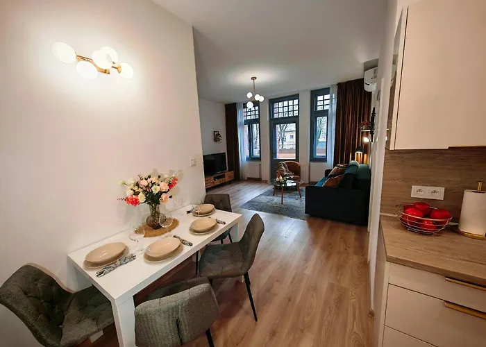 Beatrice Old Town With 1 Free Private Parking